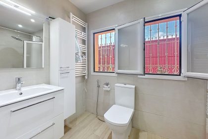 6efdb19777554892d84fd5a1b953f68f - 15