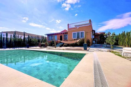 6efdb19777554892d84fd5a1b953f68f - 3