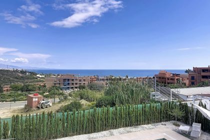 6efdb19777554892d84fd5a1b953f68f - 34