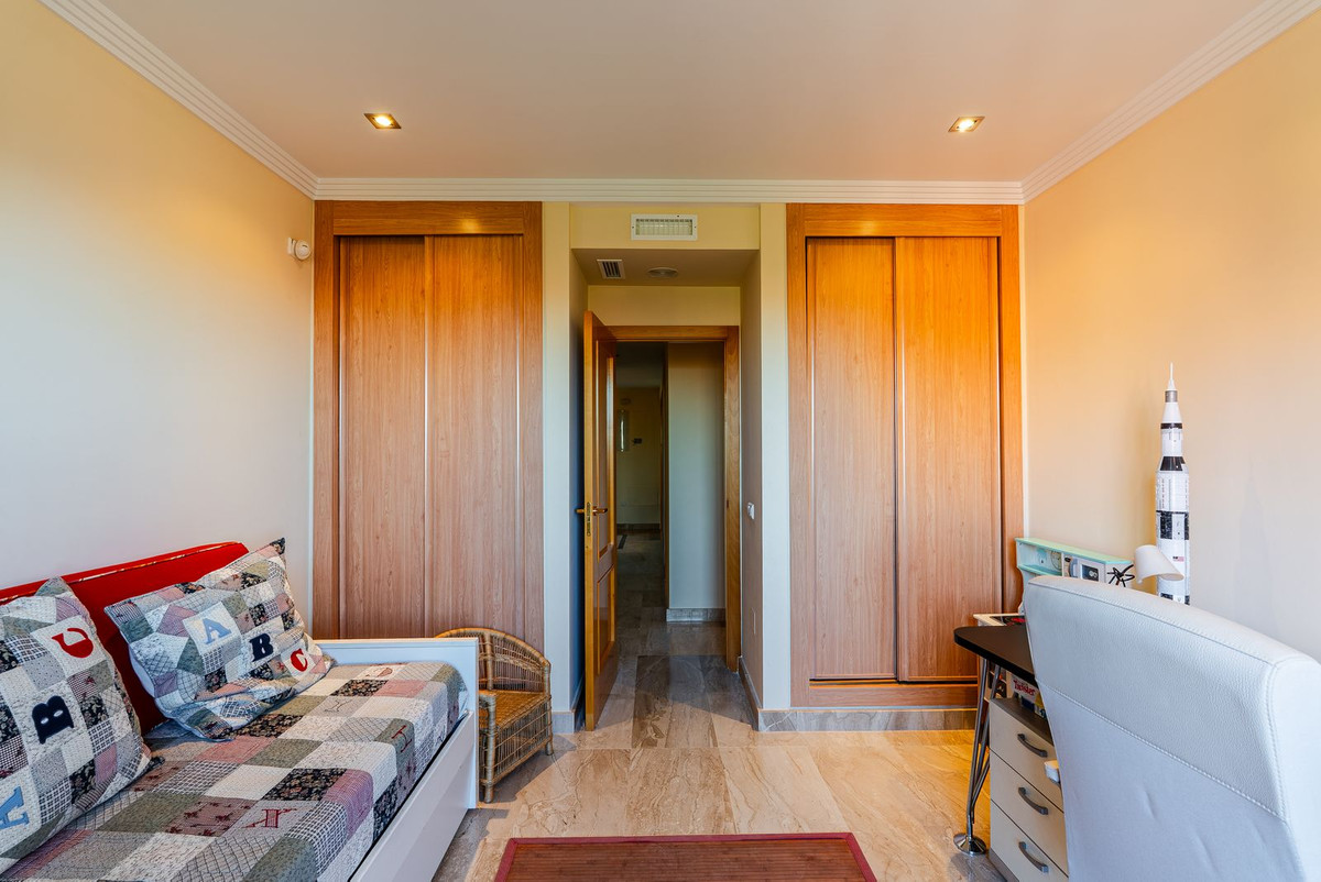 6f19f8c245a60de1ded6e7dbbfa23ce3 - 15