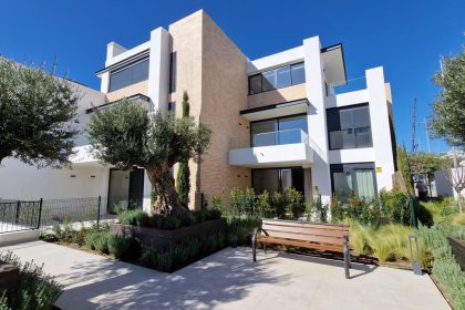 708199441c39f1578f2a4d9623f9b6f6 - 17