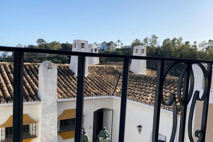 70ffbe31d774e99624f53fa1756d76e4 - 18