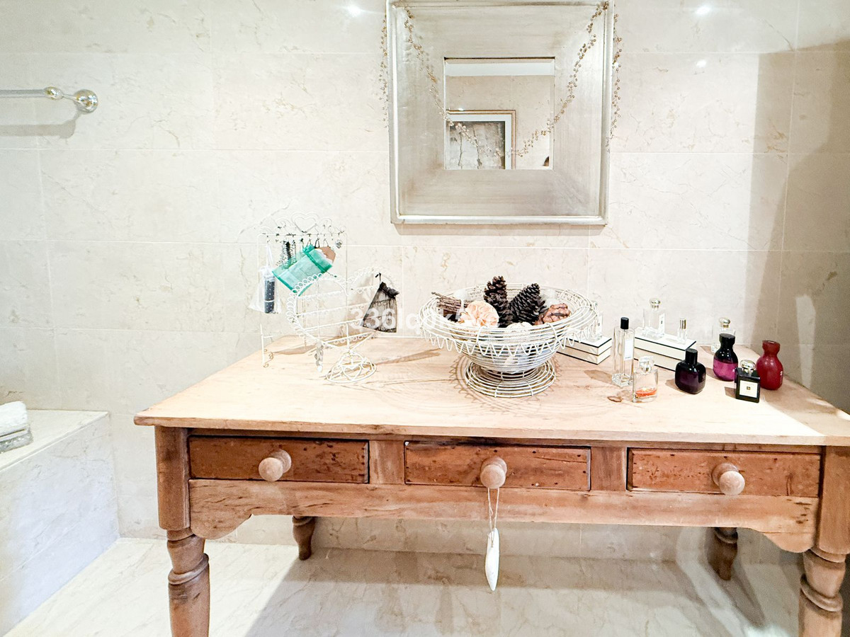 72988d9082d092474981c46f6b9065f4 - 22