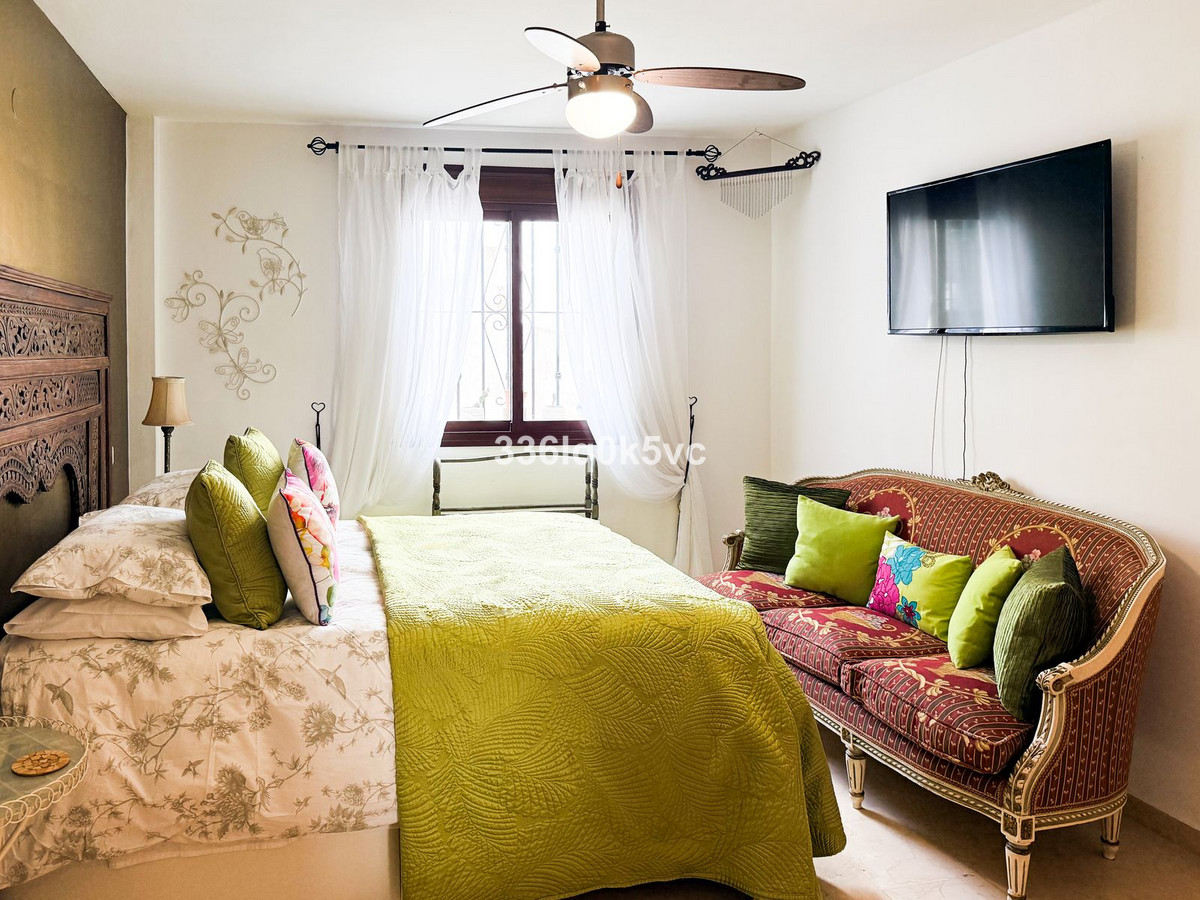 72988d9082d092474981c46f6b9065f4 - 3