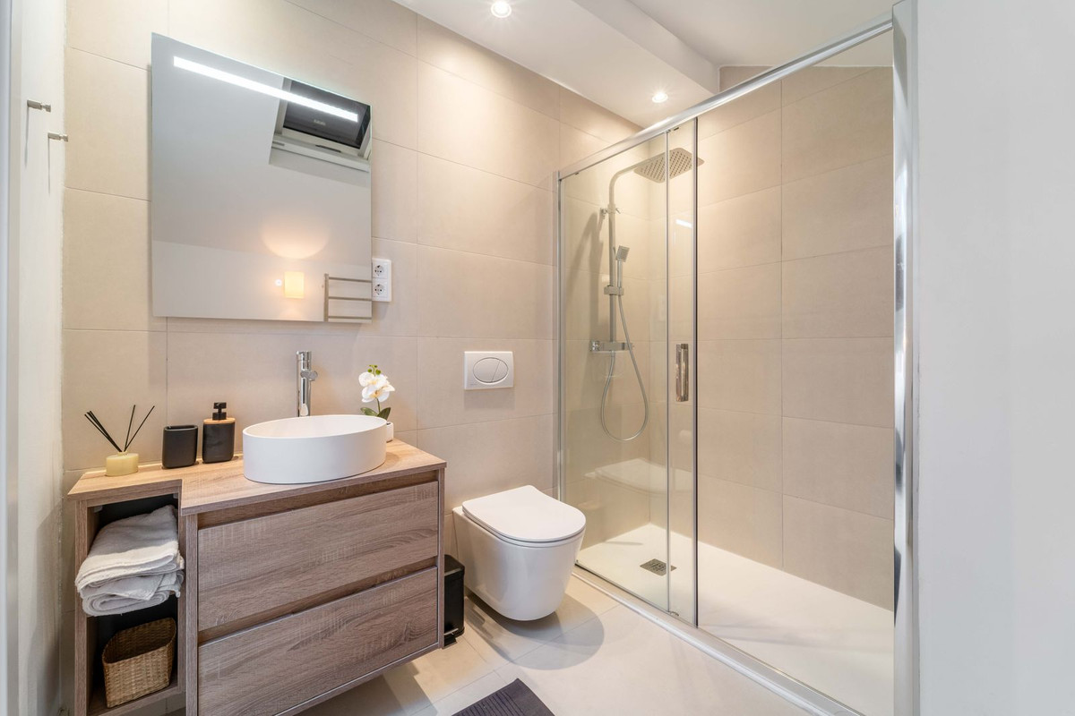 72b016a04a28fab64205a244a56c10e3 - 31