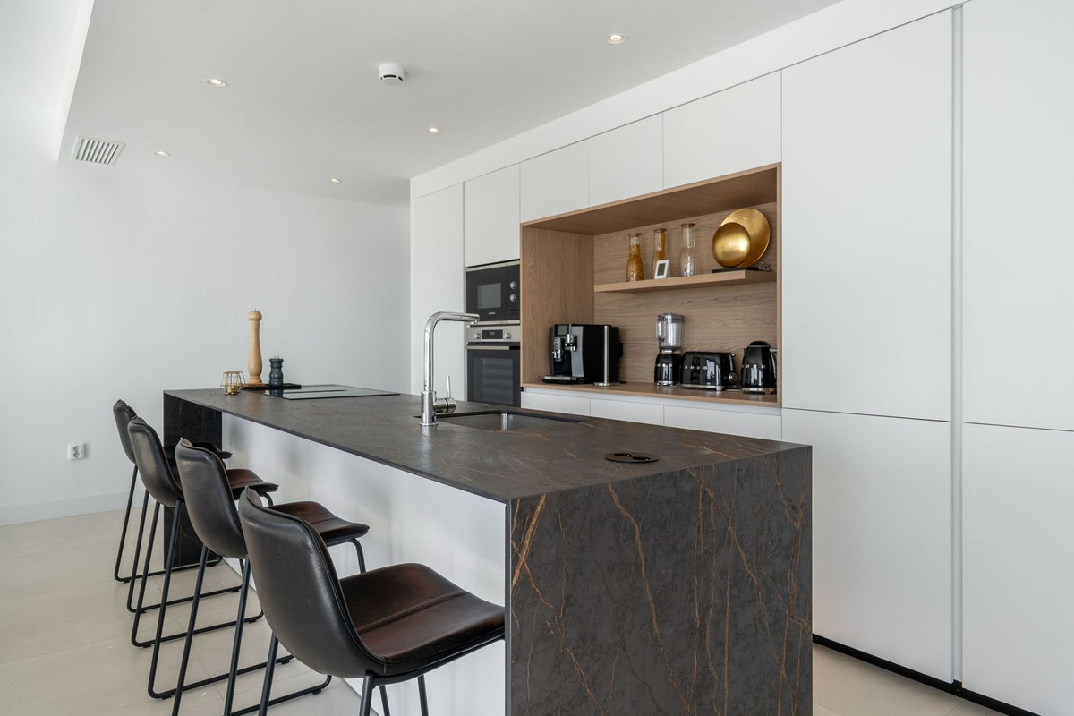 72b016a04a28fab64205a244a56c10e3 - 7