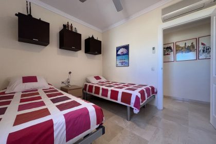 72ccb9eca104246db85a9ef7d7662b9b - 19