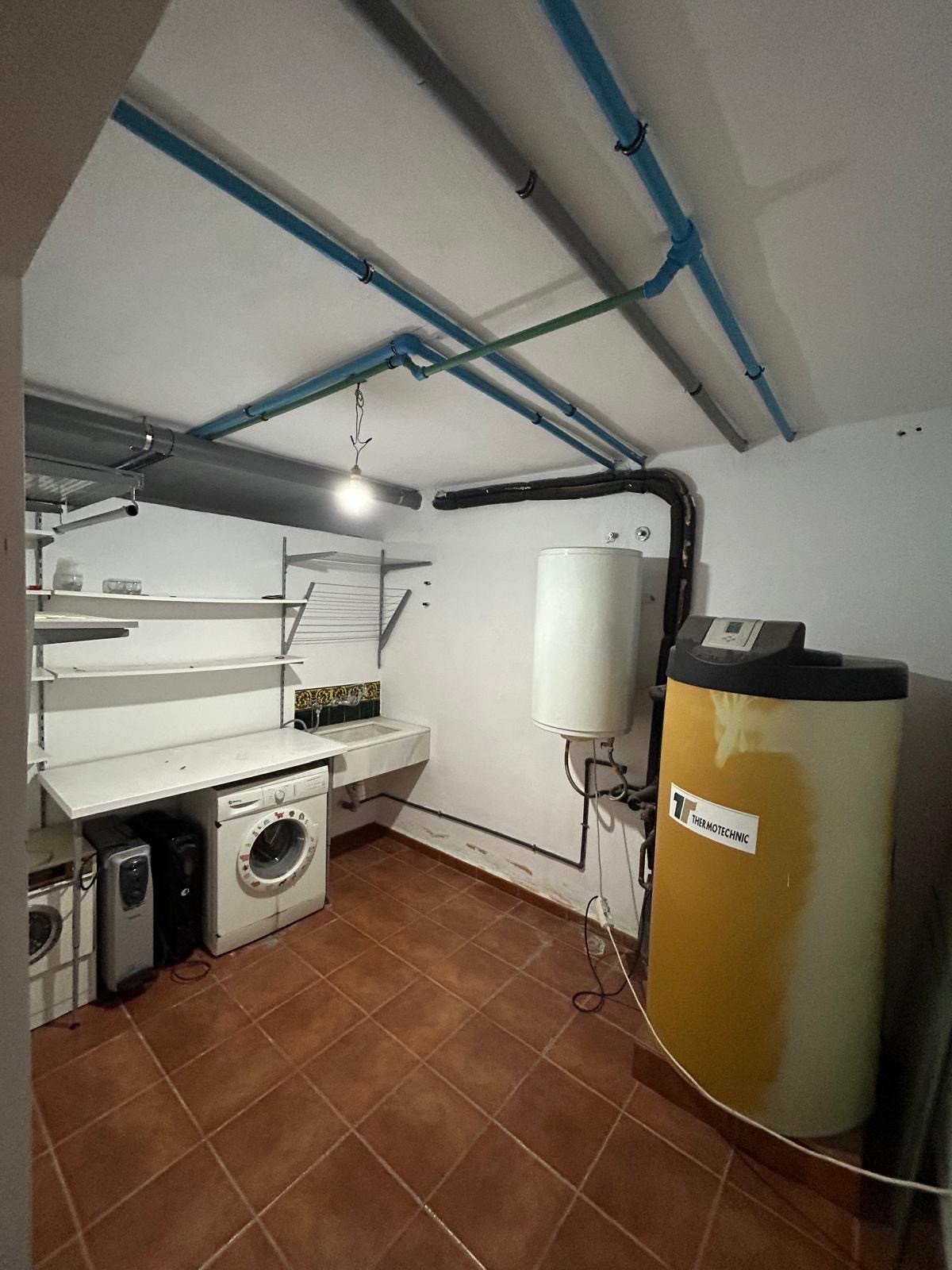 72e4909e48504d65347373dc9e59b261 - 22