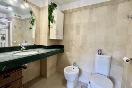 72f1b6e0abefe93cb1ee92deff2d1154 - 33