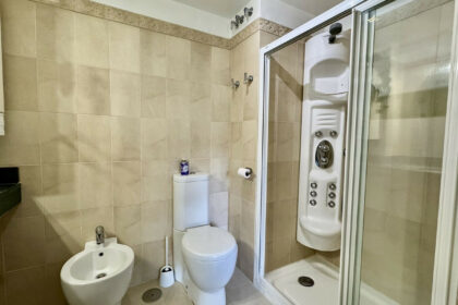 72f1b6e0abefe93cb1ee92deff2d1154 - 34