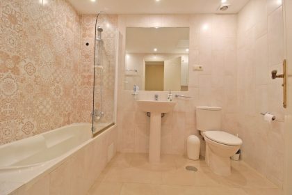 7307994460e84dd82cb57b5eb86ae231 - 13