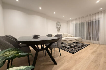 7328b89ad627d891d5de97b1d1555c33 - 9