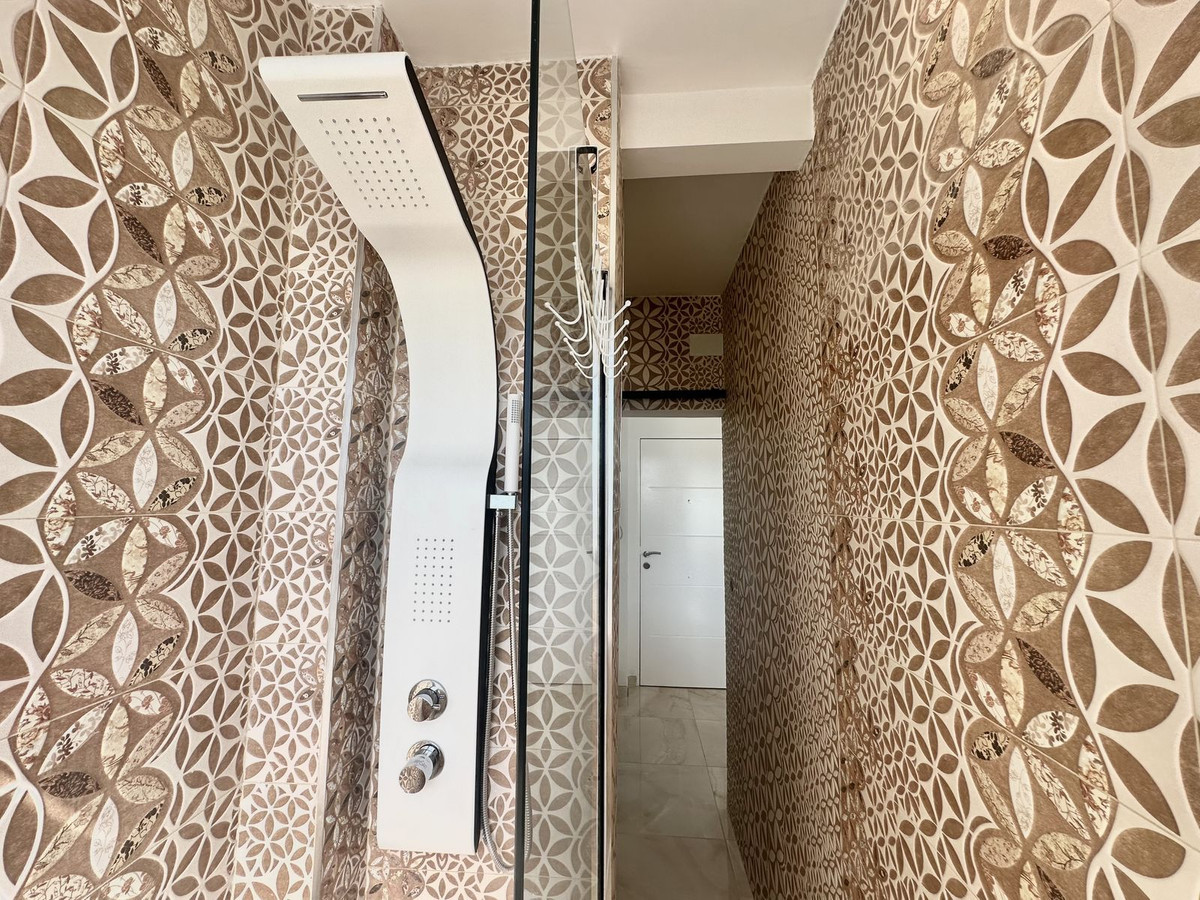 73583ce0b2ae0645da1034d58b9703bb - 34