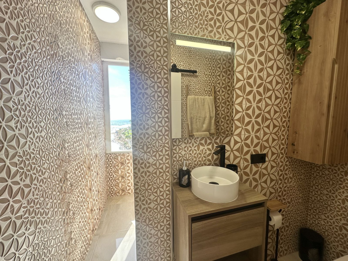 73583ce0b2ae0645da1034d58b9703bb - 35