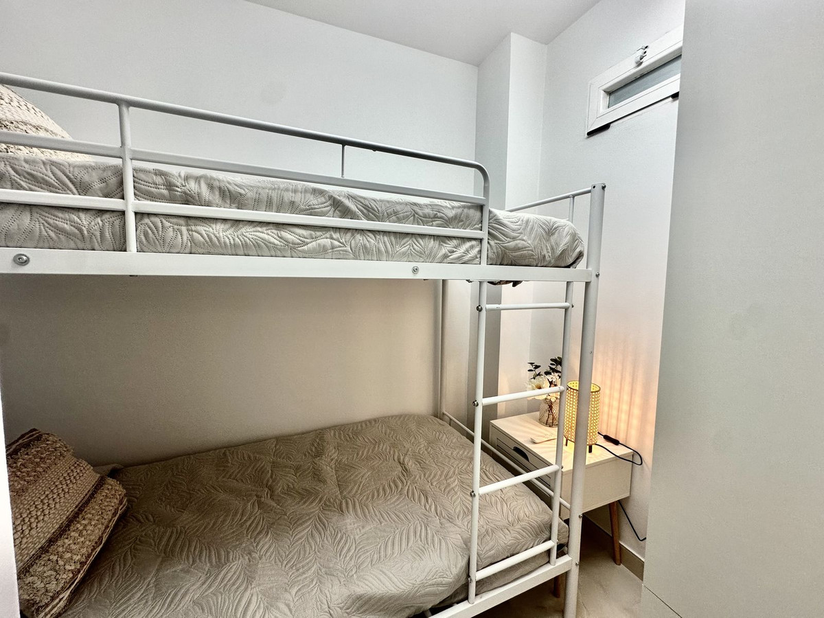 73583ce0b2ae0645da1034d58b9703bb - 40