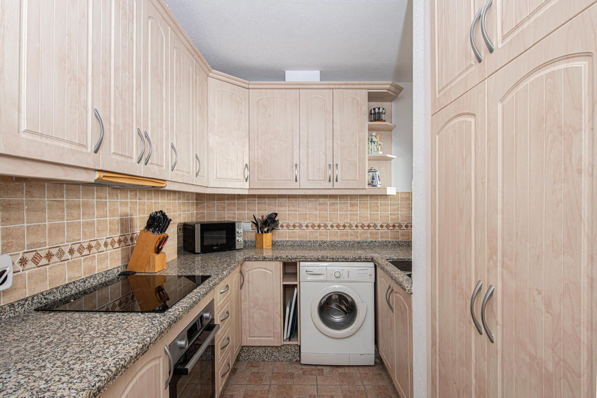 740a52ba5d13c2c383592034848662d3 - 16