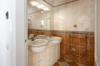 740a52ba5d13c2c383592034848662d3 - 21