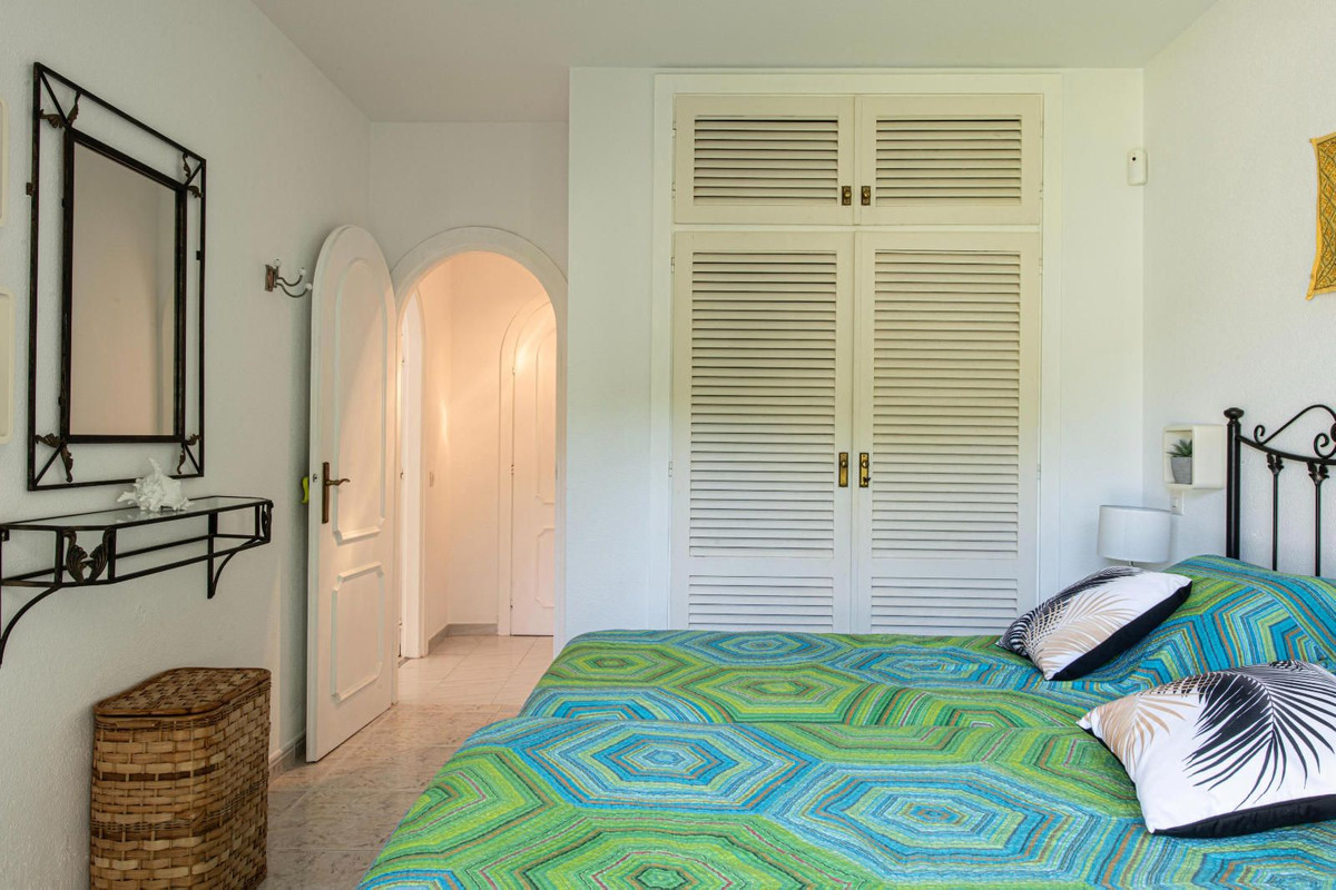 740a52ba5d13c2c383592034848662d3 - 25