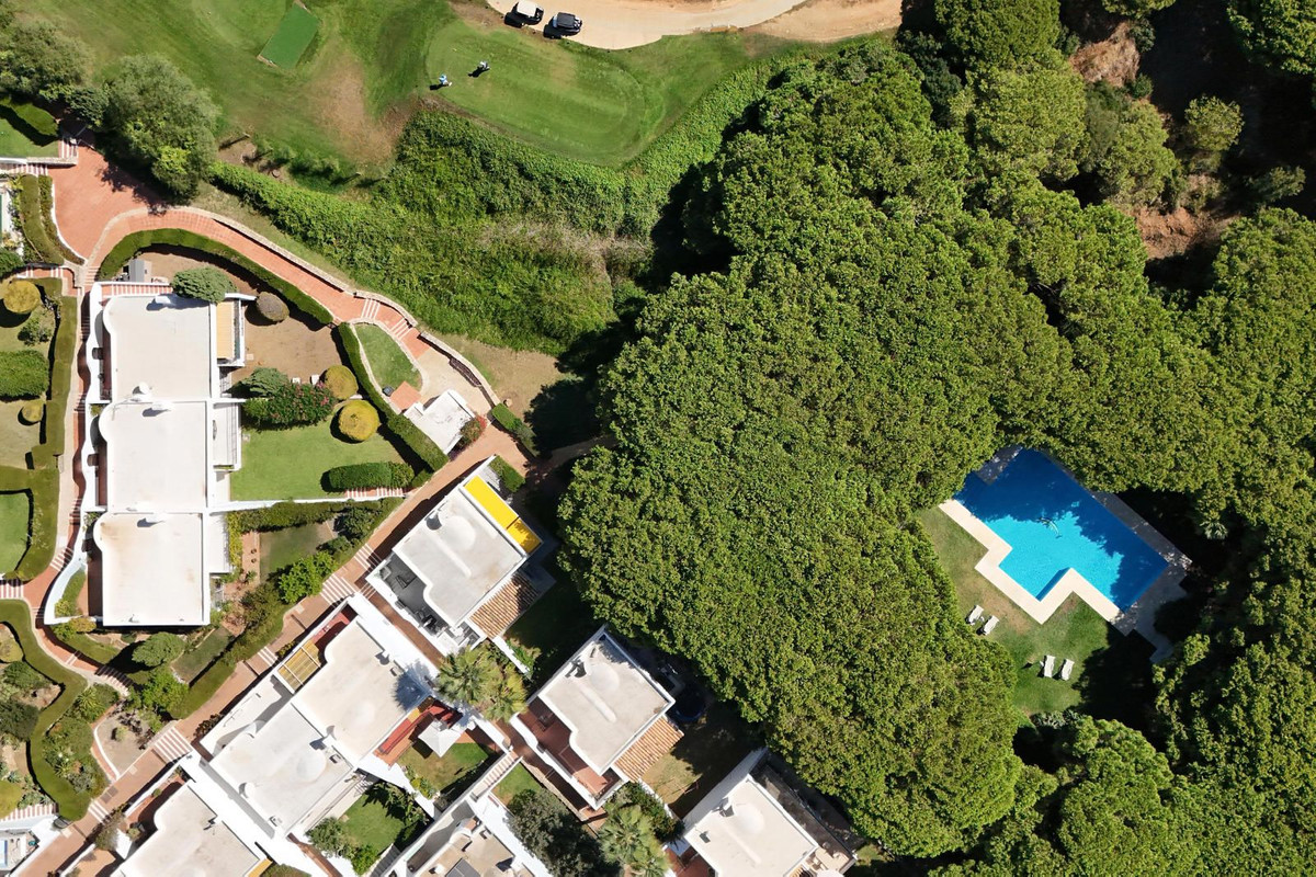 740a52ba5d13c2c383592034848662d3 - 36