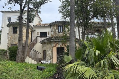 742505500ccb5a3886f238de9d40b7be - 13