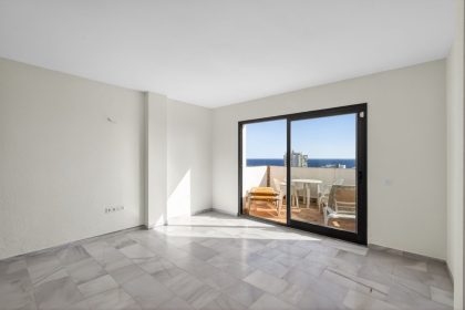 75a6c6cf790f74729878b19352a1dde7 - 23