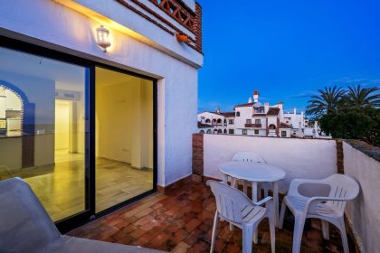 75a6c6cf790f74729878b19352a1dde7 - 24