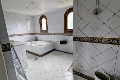 75b441769d96c92ac51fa0e0cc751443 - 28