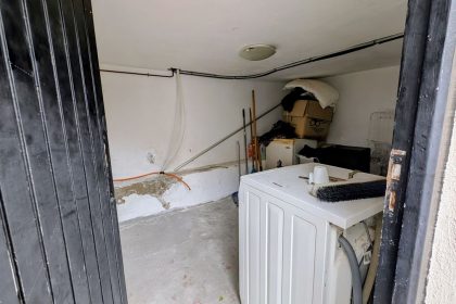 75b441769d96c92ac51fa0e0cc751443 - 37