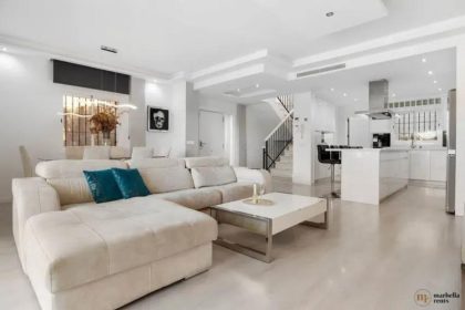 760aa29950c4e52674c818692fdf273e - 32