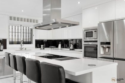 760aa29950c4e52674c818692fdf273e - 81