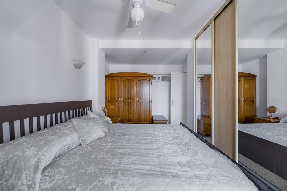 7615f5c231e32fe99e0521becd62f928 - 18