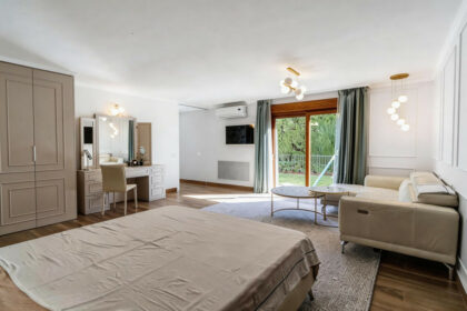 76762b8ecb43e6ebd3be9c5df784ceea - 24