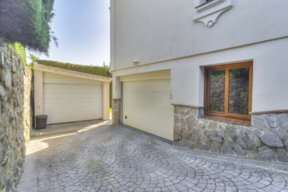 76762b8ecb43e6ebd3be9c5df784ceea - 29