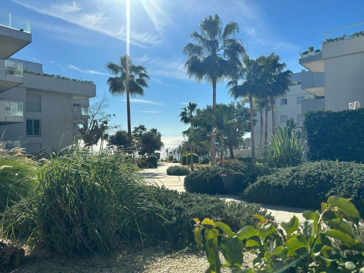 76c1982de05465d1a4809c35716c0d0c - 11