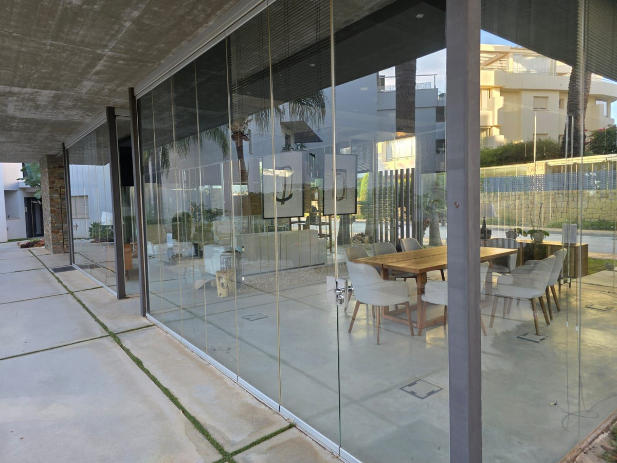 76c1982de05465d1a4809c35716c0d0c - 16