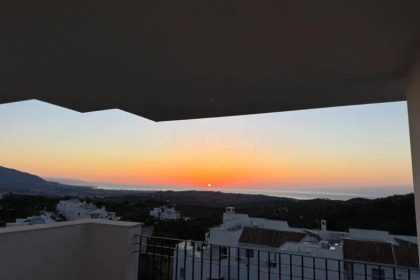 770fd655b26ec734b7750cb4b7fc1e71 - 1