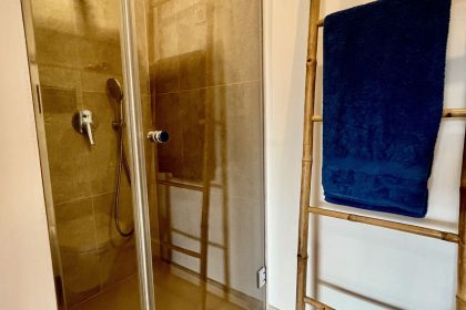 7744336b48350bf8aa383bb939e67490 - 24