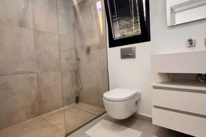 77e81647e43adf28c39e07698671d8ea - 25