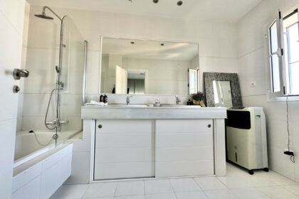 783b6e9b1ed9ee3899e60c3d6a26c325 - 46