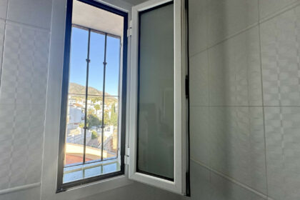 783b6e9b1ed9ee3899e60c3d6a26c325 - 50