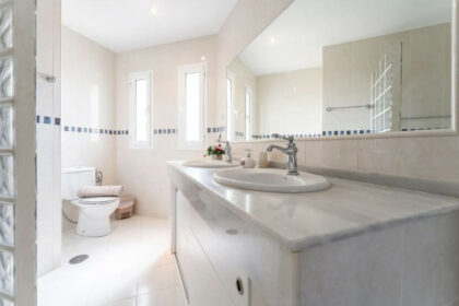 783b6e9b1ed9ee3899e60c3d6a26c325 - 73