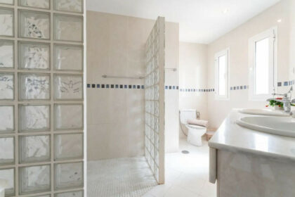 783b6e9b1ed9ee3899e60c3d6a26c325 - 74