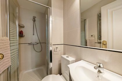 7929ecd8d6e44b1d66a7f6a2094954c5 - 11