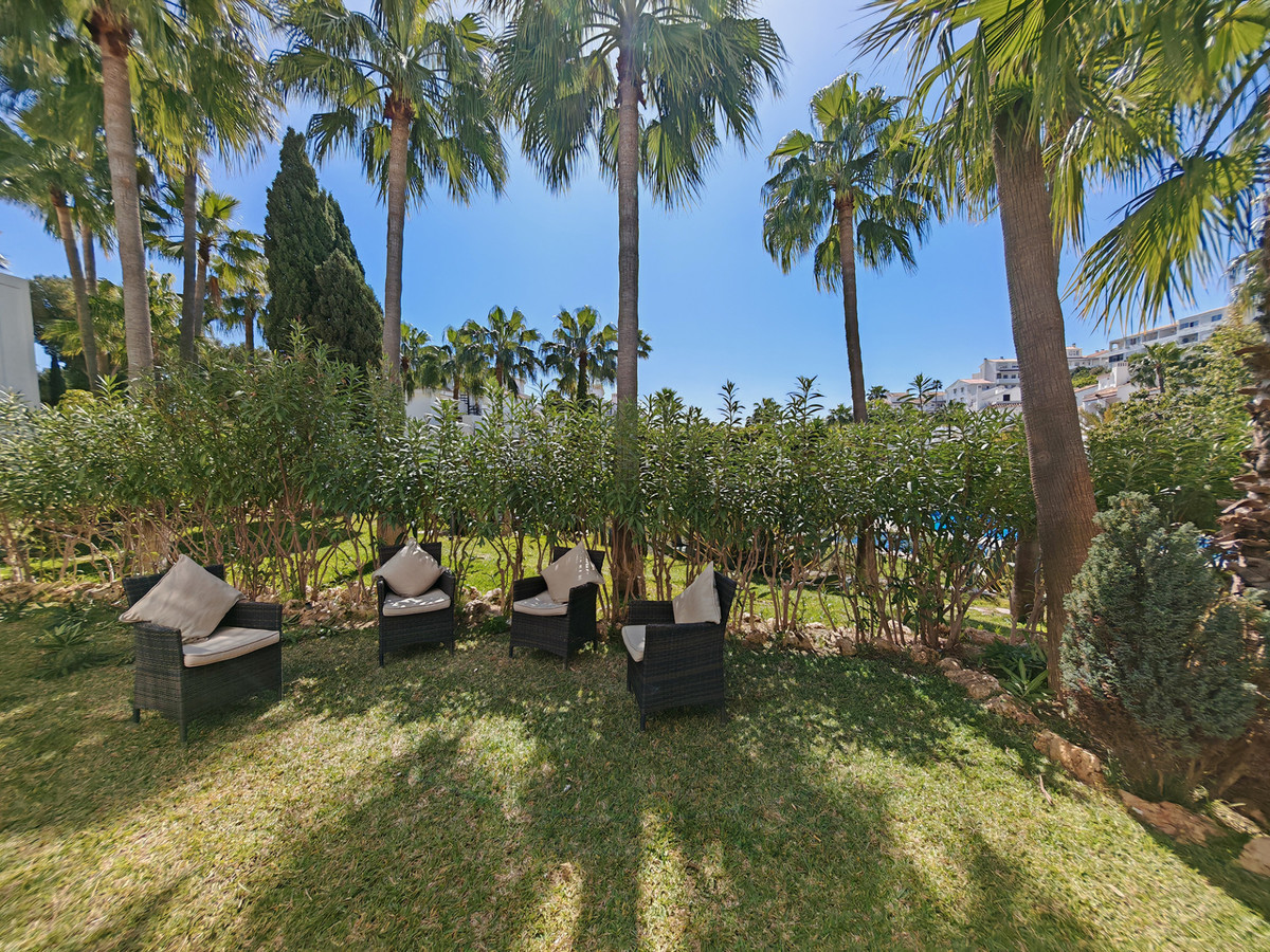 7929ecd8d6e44b1d66a7f6a2094954c5 - 13