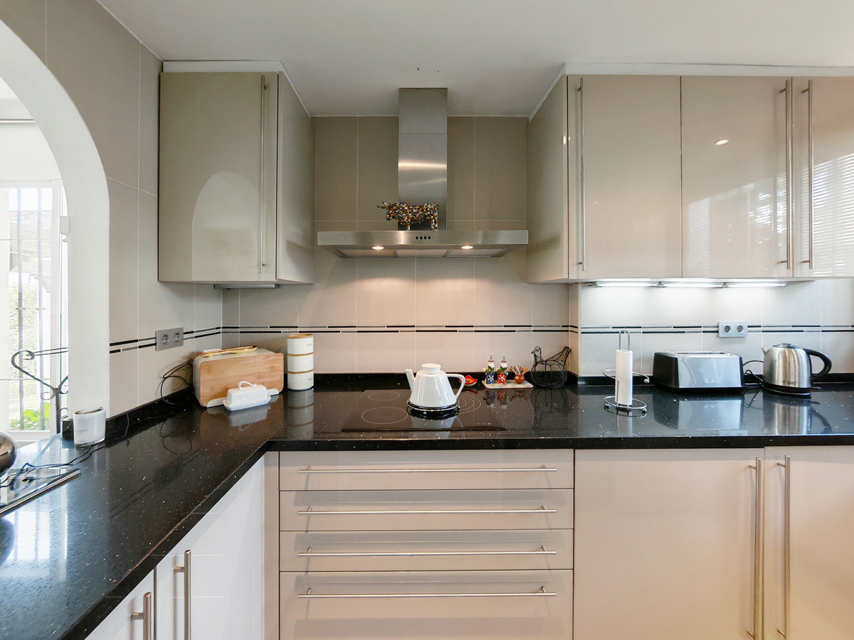 7929ecd8d6e44b1d66a7f6a2094954c5 - 4