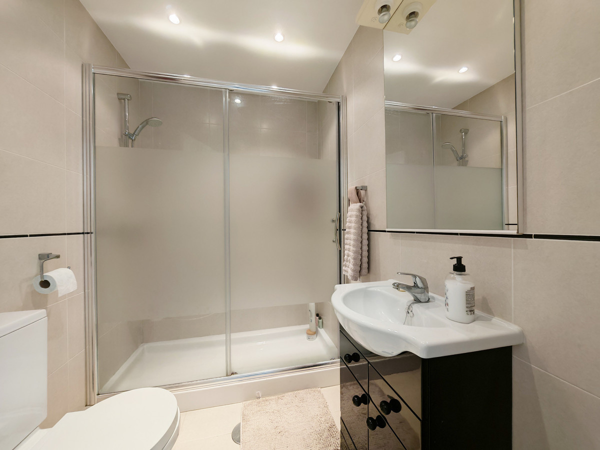 7929ecd8d6e44b1d66a7f6a2094954c5 - 8