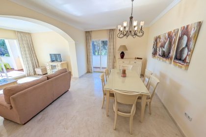 797d79c7e9ec5a393631160c50b3b5e0 - 12