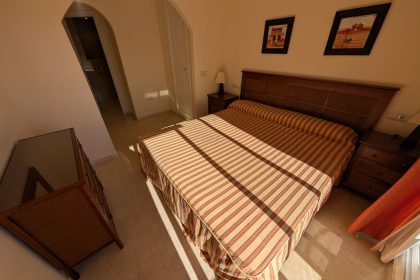 797d79c7e9ec5a393631160c50b3b5e0 - 16