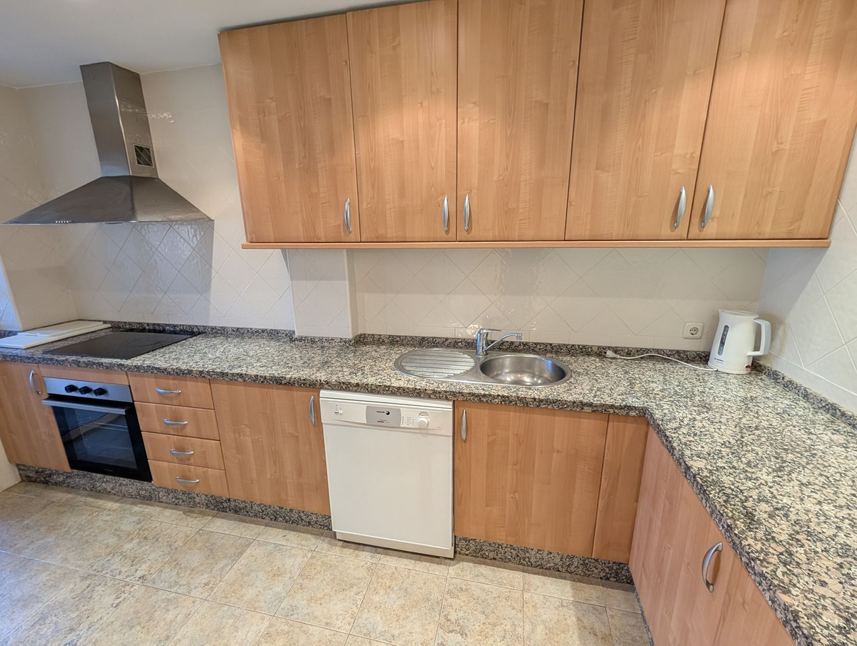 797d79c7e9ec5a393631160c50b3b5e0 - 28