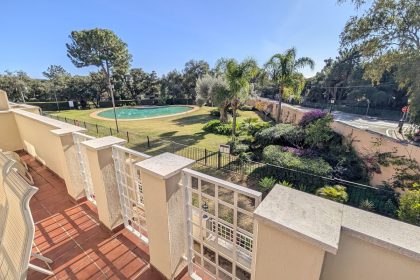 797d79c7e9ec5a393631160c50b3b5e0 - 8